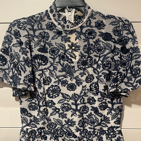 MICHAEL Michael Kors embroidered Navy and White Floral Dress- size 4 - Picture 2 of 6